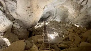 Wyandotte Caves: The Caverns of Many Secrets (Leavenworth, Indiana)