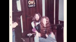 Earliest photo of Lux Interior & Poison Ivy! (CRAMPS) - looking hippie in April 1972