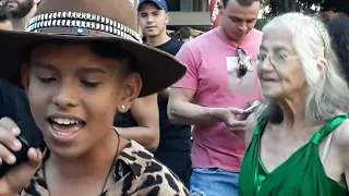 O GAROTINHO MANAUARA🎤VINNE RAMOS MOSTRA SEU TALENTO NESSE SHOW DE RUA