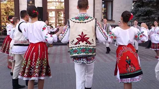 traditional moldovan dance - Chisinau Day Moldova