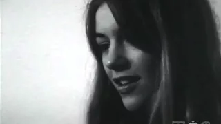 Hippie Chick - LSD