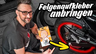 Felgenaufkleber anbringen am Motorrad