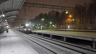 снежный ЭП20-046 с поездом №108 Москва-Вологда | Строитель