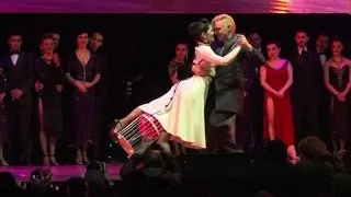 Mondiali di tango, la performance dei vincitori Hugo e Agustina