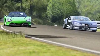 Bugatti Chiron vs McLaren 720S at Nordschleife