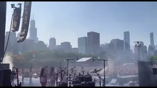 NewJeans - Super Shy (Crowd Singing) @ Lollapalooza 뉴진스