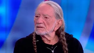 Willie Nelson Nearly Passed Away: "I Wasn't Sure He Was Going To Make It"