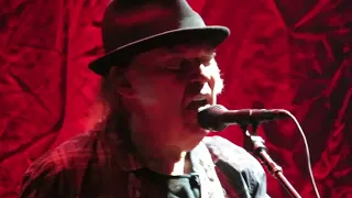 Neil Young - 9/27/18 @ Capital Theatre - Rockin' In the Free World