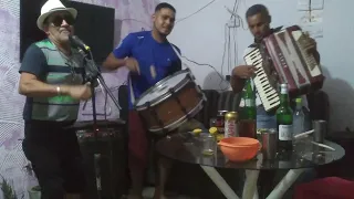 estou lembrando agora com ivanildo apaixonado e seus amigos 🥰🥰💃🕺