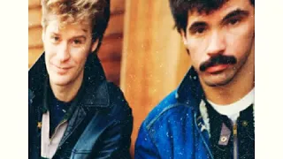 #Daryl Hall & #John Oates. (#Dime que no es cierto) #versión 1984 #Traducida al Español