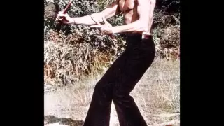 bruce lee tournage game of  death picture rare 1972