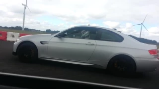 BMW 335D E92 400hp  VS 335i 400 hp E92 race