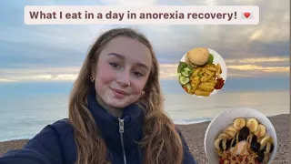 What I eat in a day in anorexia recovery! 💌