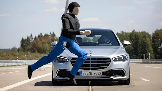 All New Mercedes S Class - all Safety Systems (explained)