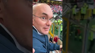 PAPÀ IMPAZZISCE allo STADIO PER DILETTA LEOTTA😂