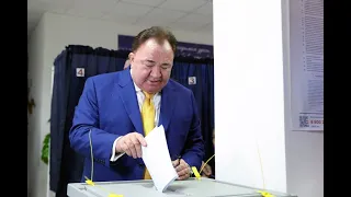 Махмуд-Али Калиматов проголосовал в первый день выборов на избирательном участке в Сунже
