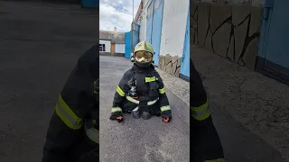 КАК ВАМ БОЕЦ? #мчсроссии #firefighters #shot #рекомендации #рек #пожарные #fireman #мчс #shorts