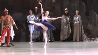 Oksana Skorik Оксана Скорик  in Raymonda "Blue" variation - Mariinsky