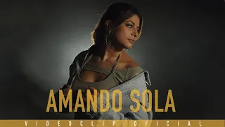 Nazaret Navarro - Amando Sola (Videoclip Oficial)