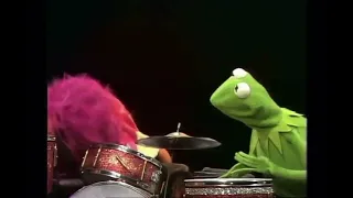 The Muppet Show - 110: Harvey Korman - Animal Interview (1976)