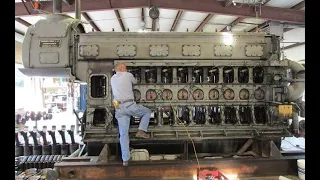 Old FAIRBANKS MORSE ENGINES Cold Starting Up and Loud Sound