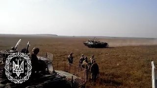 Перегони десантників ЗСУ на бронетранспортерах БТР-80