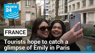 Tourists in the French capital hope to catch a glimpse of Emily in Paris • FRANCE 24 English