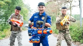 Battle Nerf War: Blue Police is Hero Man Nerf Guns Robbers Group WILD HOUSE BATTLE