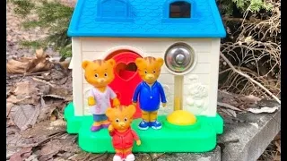 FISHER PRICE LITTLE PEOPLE House Daniel Tiger Toys Spring Nature Outdoors