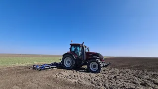 Valtra T194 & Tupanjac poluteska drljaca 6,6m Semi-heavy harrow in winter furrow closure.