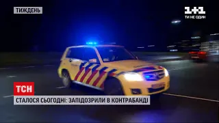 Новини за добу: легковик у річці, пожежа в хостелі та затримання моряків