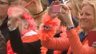 NETHERLANDS:ROYAL FAMILY ON BALCONY