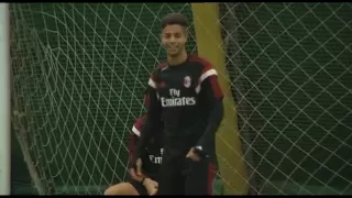 Mastour   El Shaarawy  freestyle football juggling in Milanello   AC Milan Official