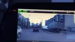 Мотоцикл врезается в Мазду в Калининграде