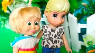 bajka Masza i Barbie szukanie skarbów kąpania w kąpieli