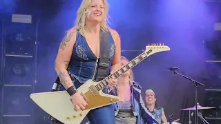 Thundermother - Driving In Style (Live)