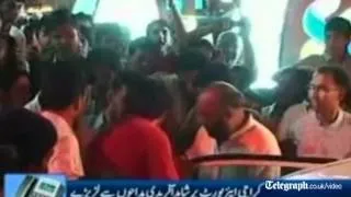 Cricketer Shahid Afridi attacks fan at airport