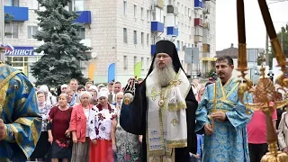 Свое 400-летие г. Урюпинск встретил Крестным ходом и благодарственным молебным пением.