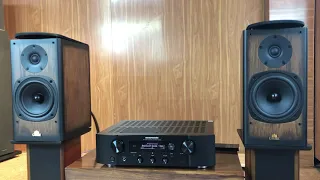 Castle Knight 2 vs Marantz PM7000N