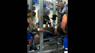 Defensive Tackle Mike Ware 415 Bench Press!NoSpot