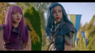 Descendants 2 MAL AND JAY HAVE A MOMENT