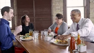 President Obama sits down for lunch with letter writers in Milwaukee