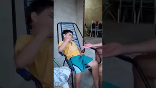 Meninos brincando do aí