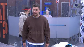 Vazhdojnë rrengjet/Donaldi dhe Pajtimi mbyllin Sarën në dush - Big Brother Albania Vip