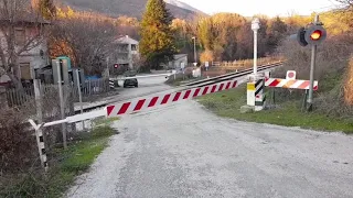 Passaggio a livello Vasche (RI) //Level crossing