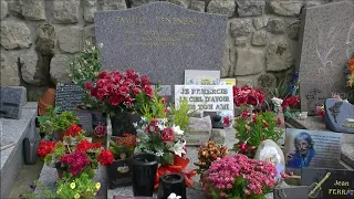 La tombe de Jean Ferrat à Antraigues sur Volane (Ardeche)