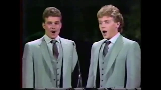 "THE HOLY CITY" (Weatherly-Adams) - spectacular male duet on CBC Hymn Sing