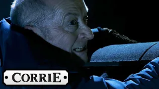 Geoff Falls to His Death | Coronation Street