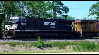 NS and UP Power on Short NS Train 4K