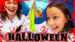 HALLOWEEN 🎃 Зомби Вкусняшки на Хэллоуин 2019 Trick or Treat Challenge / Вики Шоу